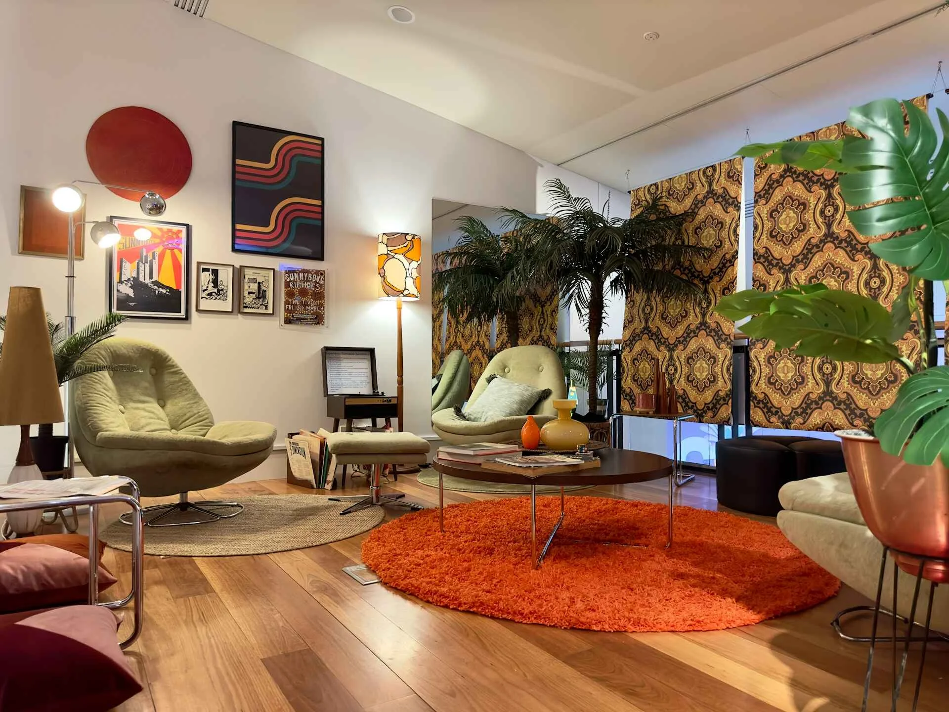 what color walls to go with brown furniture