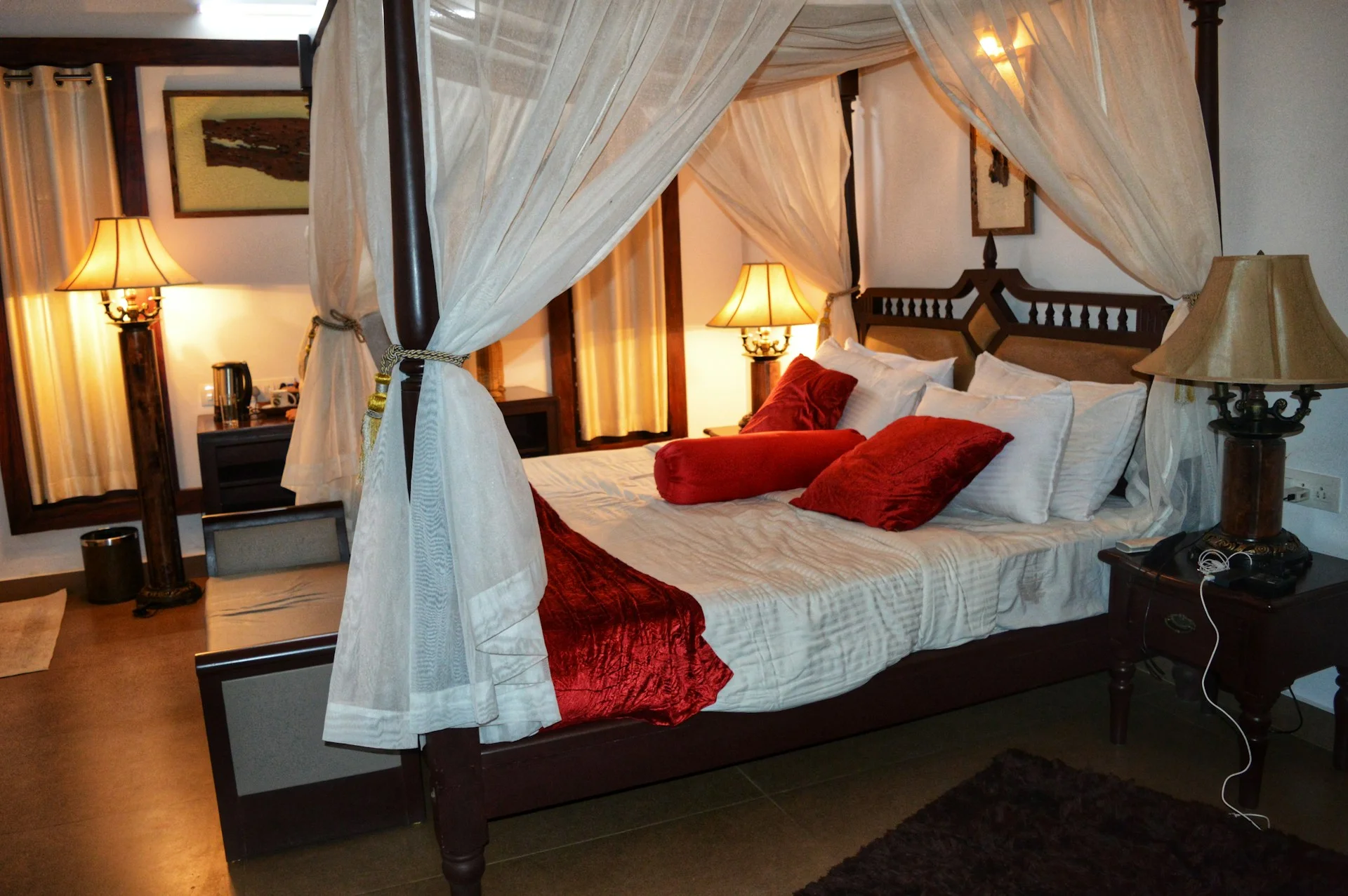 What Size Room Do You Need for a Queen Bed